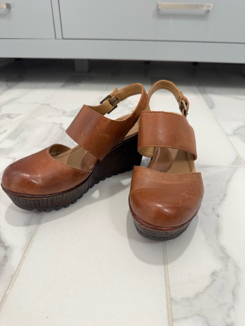 boc Women's Tan Leather Wedge Slingback Platforms